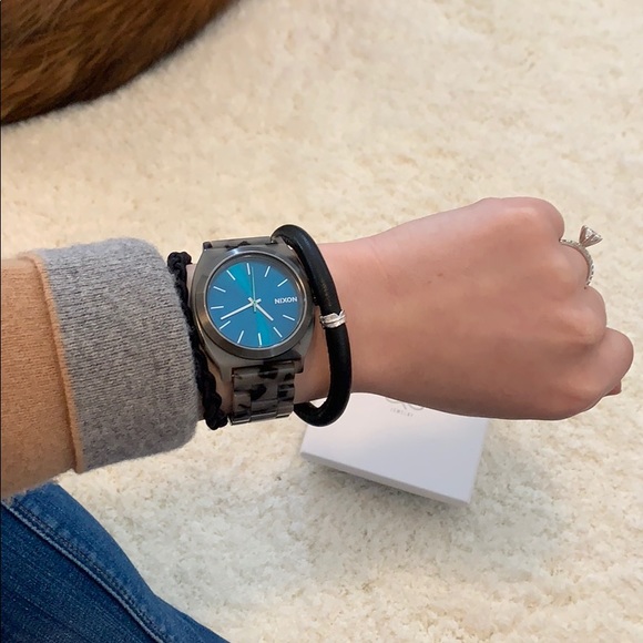 New in Box Endless Jewelry Bracelet & Charm - Picture 1 of 7